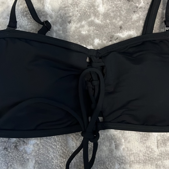 Garage off the shoulder bikini - Picture 2 of 3